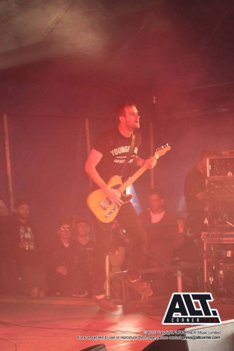 Defeater at 2000 Trees